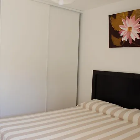 La Fregate Apartment *
