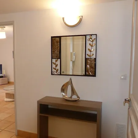 La Fregate Apartment *